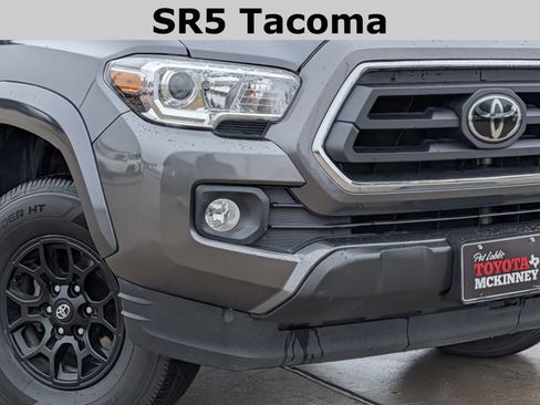 Used 2022 Toyota Tacoma SR5 RWD image 3