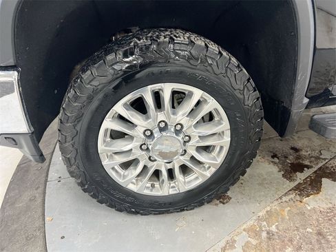 Used 2020 Chevrolet Silverado 2500 LT w/ All Star Edition image 25