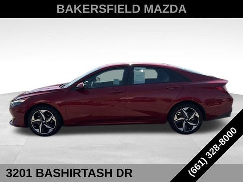 Used 2023 Hyundai Elantra SEL w/ Convenience Package FWD image 2