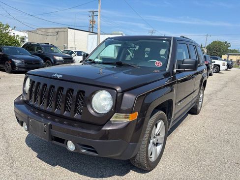Used 2014 Jeep Patriot Latitude image 1