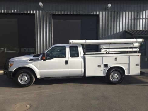 Used 2014 Ford F250 XL w/ Power Equipment Group image 1