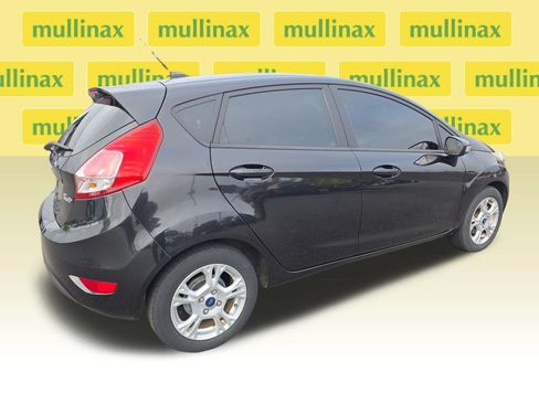 Used 2015 Ford Fiesta SE FWD image 3