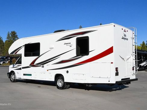 Used 2018 Chevrolet Express 4500 w/ RV Package RWD image 2