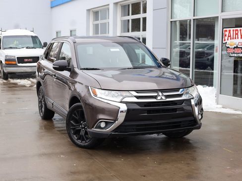 Used 2018 Mitsubishi Outlander ES image 39