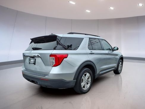 Used 2023 Ford Explorer XLT w/ Class IV Trailer Tow Package AWD/4WD image 6