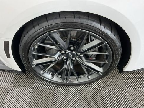 Used 2020 Chevrolet Camaro ZL1 RWD image 27