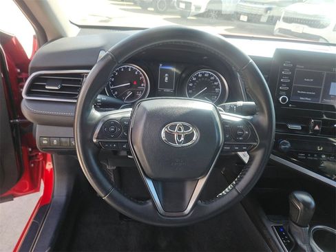 Used 2024 Toyota Camry SE image 18