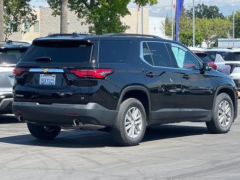 Used 2023 Chevrolet Traverse LT image 4