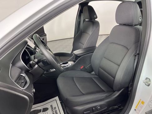 Used 2024 Chevrolet Malibu LT image 19