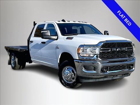 Used 2024 RAM 3500 Tradesman w/ Chrome Appearance Group image 1