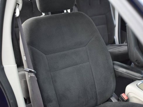 Used 2016 Dodge Grand Caravan SXT FWD image 8