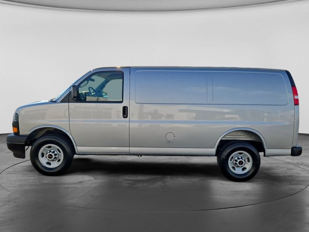 New 2026 GMC Savana 3500 w/ Driver Convenience Package RWD image 10