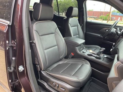 Used 2023 Chevrolet Traverse Premier w/ LPO, Floor Liner Package FWD image 55
