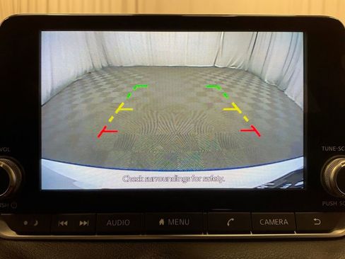 Used 2022 Nissan Sentra SV image 18