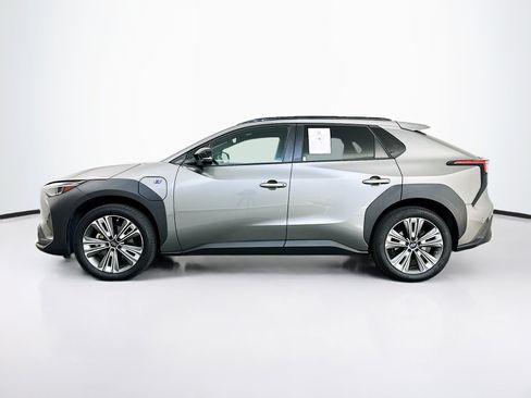 Used 2023 Subaru Solterra AWD image 4