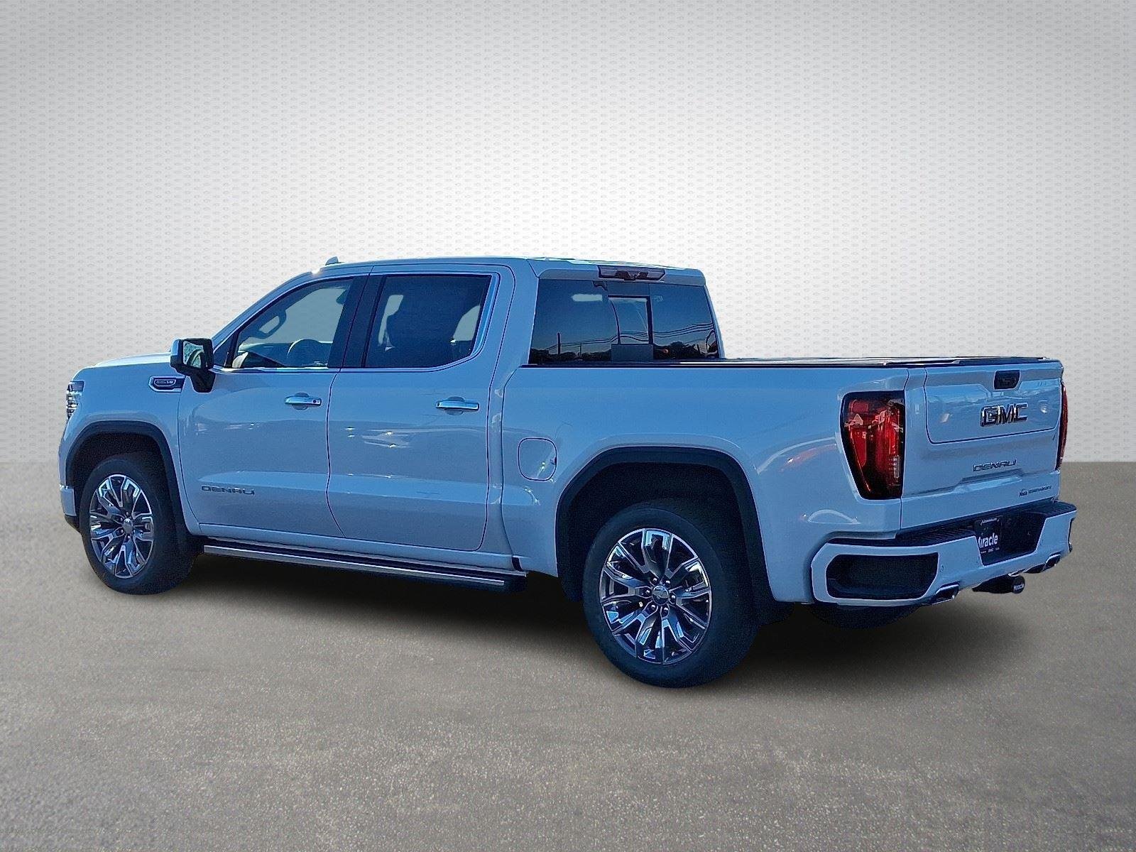 New 2026 GMC Sierra 1500 Denali w/ Denali Reserve Package AWD/4WD image 3