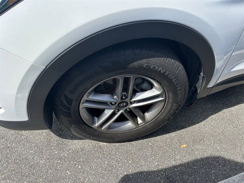Used 2018 Hyundai Santa Fe Sport image 10