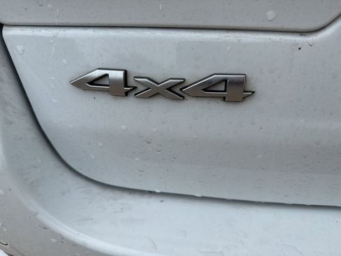 Used 2023 Jeep Grand Cherokee Summit image 10