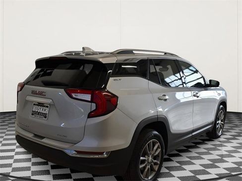Used 2022 GMC Terrain SLT image 4