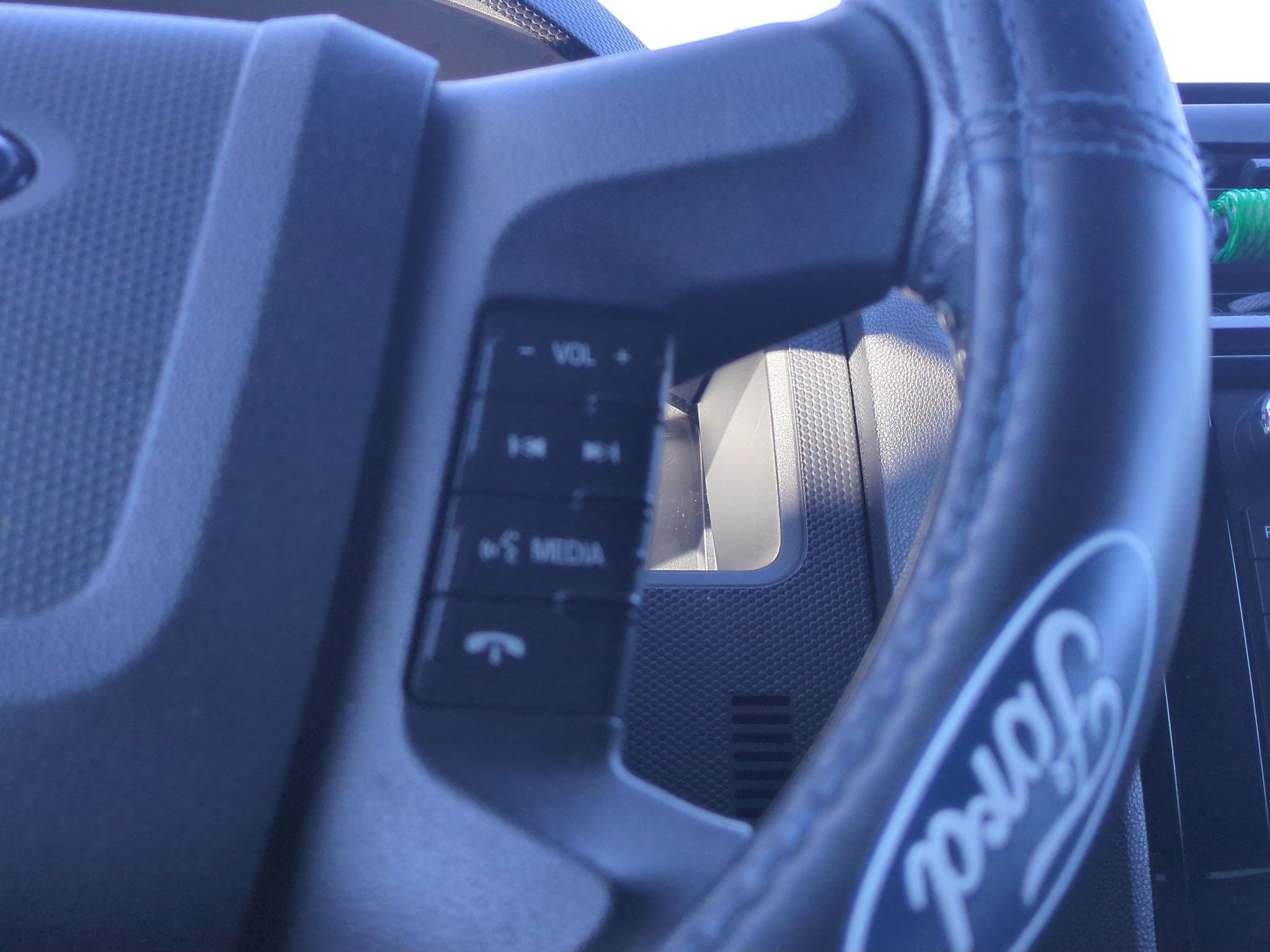 Used 2011 Ford Escape Limited w/ 302A Rapid Spec Order Code FWD image 17
