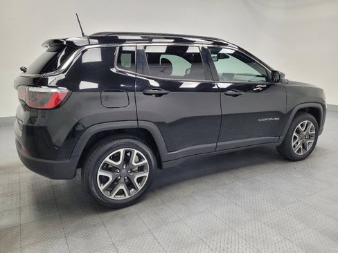 Used 2024 Jeep Compass Latitude AWD/4WD image 10