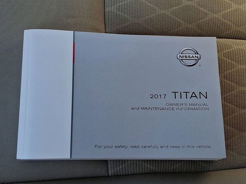 Used 2017 Nissan Titan SV image 28