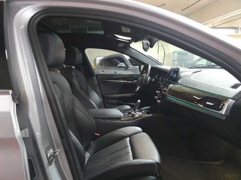 Used 2018 BMW 530e xDrive w/ Premium Package 2 AWD/4WD image 10