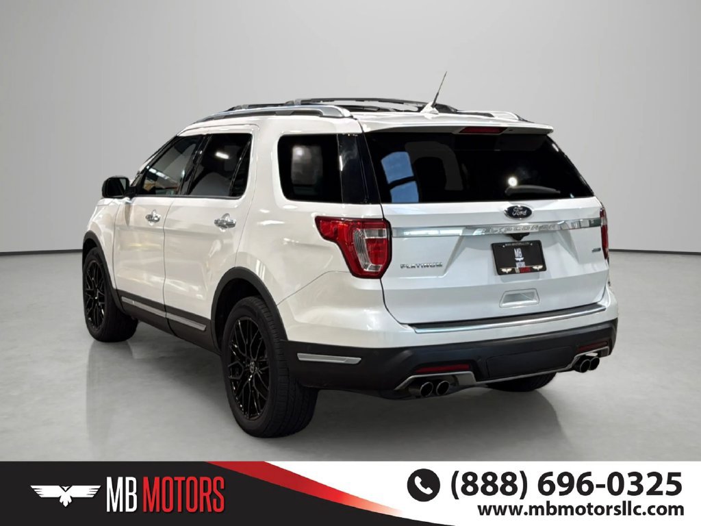 Used 2018 Ford Explorer Platinum AWD/4WD image 3