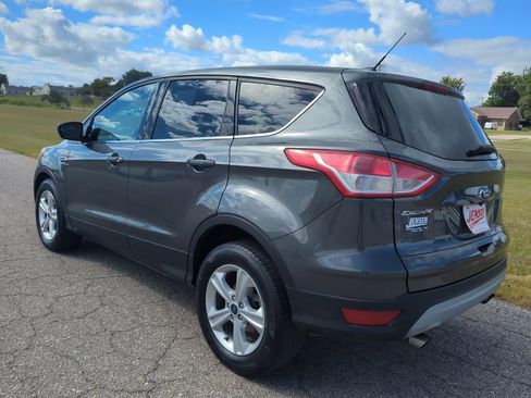 Used 2015 Ford Escape SE image 8