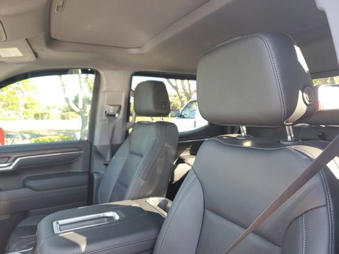 Certified 2022 GMC Sierra 1500 SLT w/ SLT Convenience Package image 21