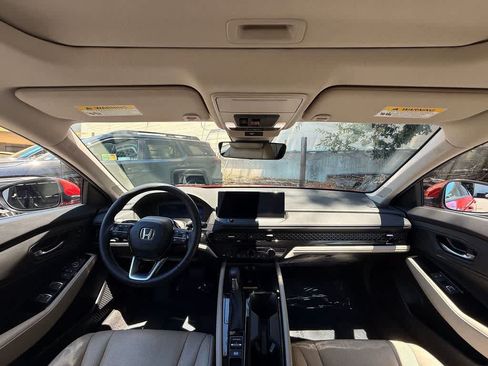 Used 2024 Honda Accord Touring image 8