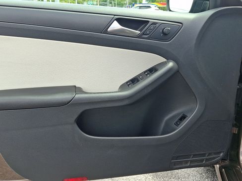 Used 2015 Volkswagen Jetta S FWD image 13