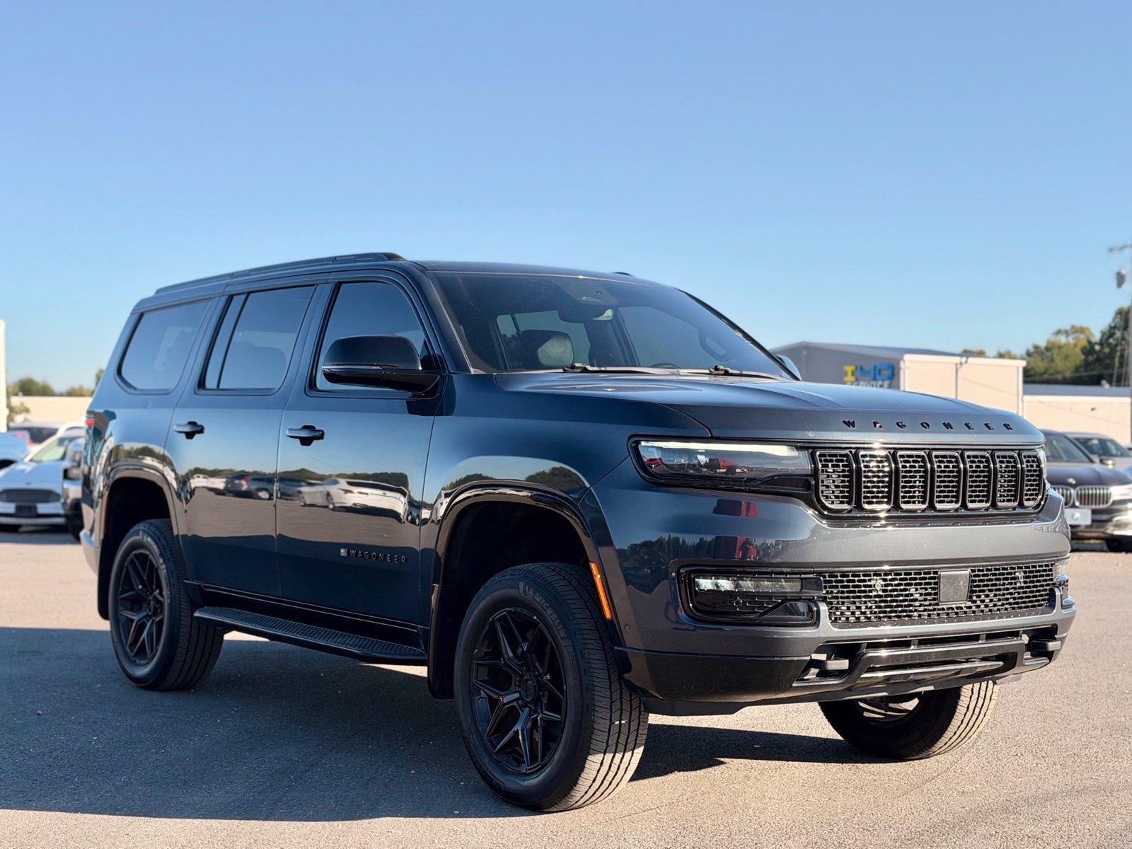 Used 2023 Jeep Wagoneer Series II AWD/4WD image 12