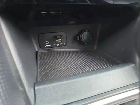 Used 2021 Subaru Forester Limited image 17