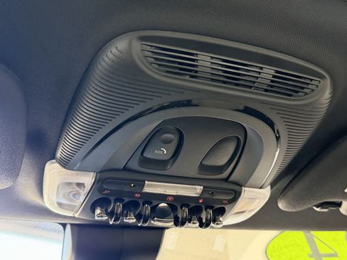 Used 2024 MINI Cooper S w/ Signature Upholstery Package FWD image 18