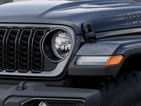 New 2026 Jeep Gladiator Sport AWD/4WD image 11