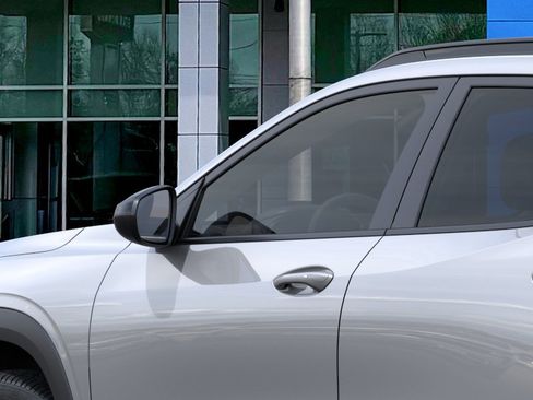 New 2026 Chevrolet Trax LT w/ Midnight Edition FWD image 12