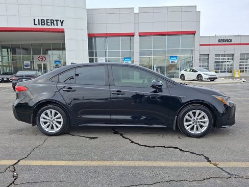 Used 2024 Toyota Corolla LE image 7