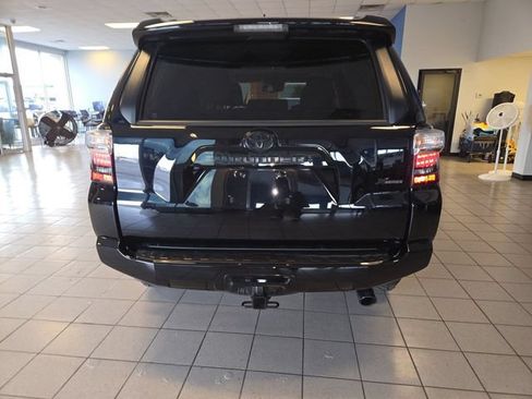 Used 2023 Toyota 4Runner SR5 Premium w/ Moonroof Package AWD/4WD image 7