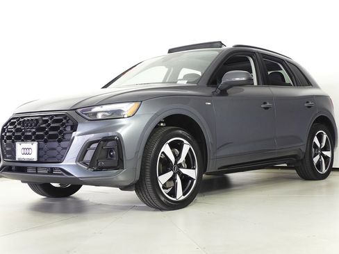 Used 2023 Audi Q5 2.0T Premium Plus w/ Premium Plus Package image 2