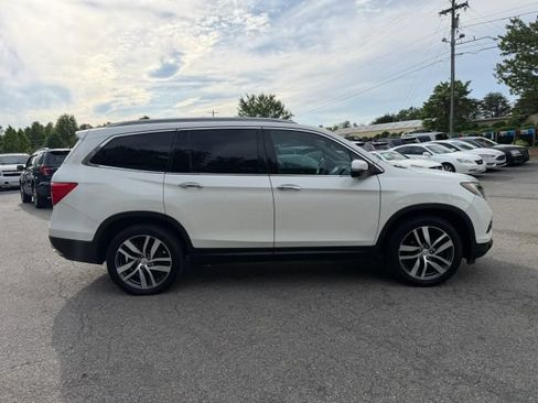 Used 2017 Honda Pilot Elite image 6