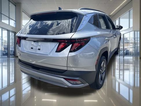 Certified 2025 Hyundai Tucson SEL AWD/4WD image 9