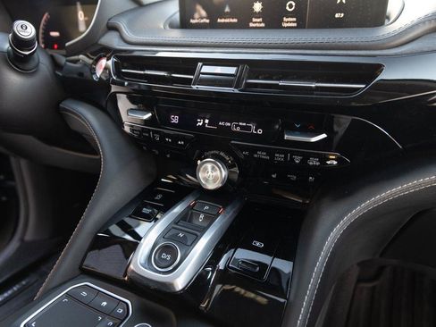 Used 2024 Acura MDX SH-AWD w/ Advance Package image 24