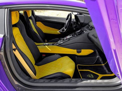 Used 2018 Lamborghini Aventador S AWD/4WD image 34