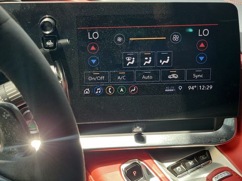 Used 2020 Chevrolet Corvette Stingray Premium Conv w/ 3LT Preferred Equipment Group RWD image 27