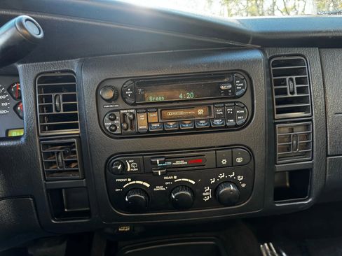 Used 2003 Dodge Durango SLT image 15