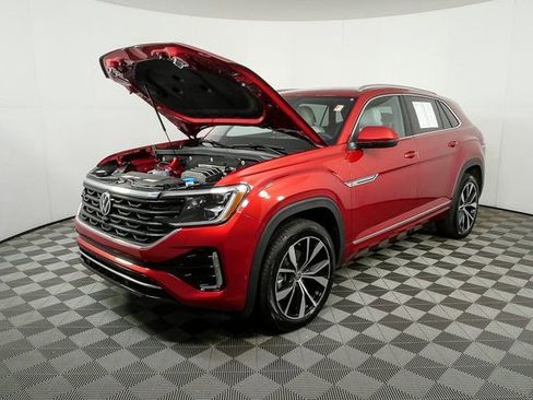 Used 2025 Volkswagen Atlas Cross Sport SEL Premium R-Line image 28