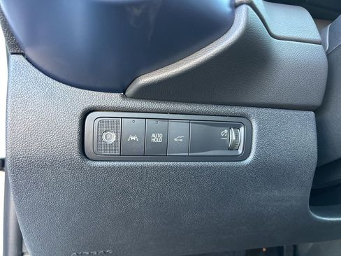 New 2026 Chevrolet Equinox EV LT w/ LPO, Blackout Package FWD image 20