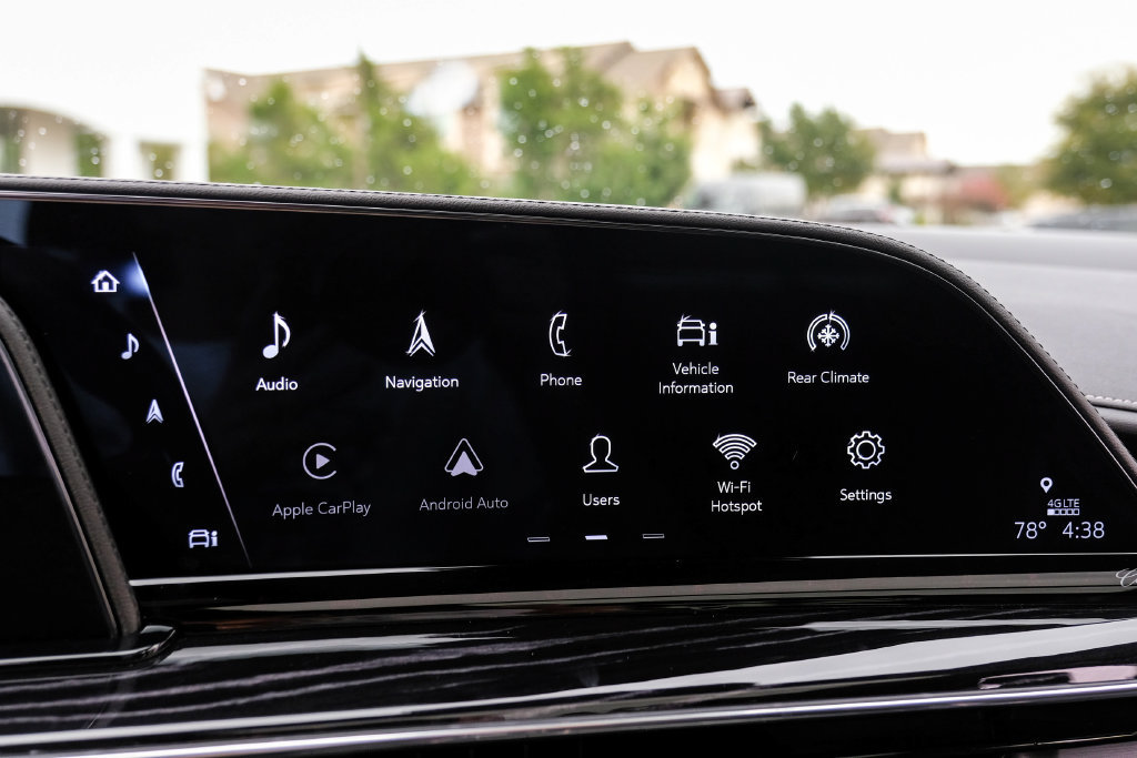 Used 2023 Cadillac Escalade Sport w/ LPO, ONYX Package AWD/4WD image 40