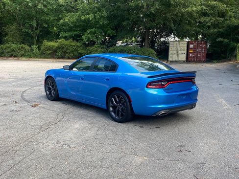 Used 2019 Dodge Charger SXT w/ Blacktop Package RWD image 7